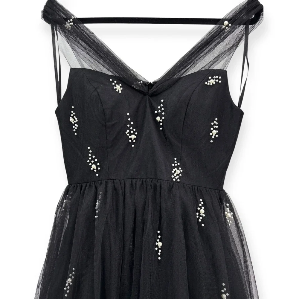 Mac Duggal Off The Shoulder Black Pearl‎ Embellished Tulle Cocktail Dress Size 2